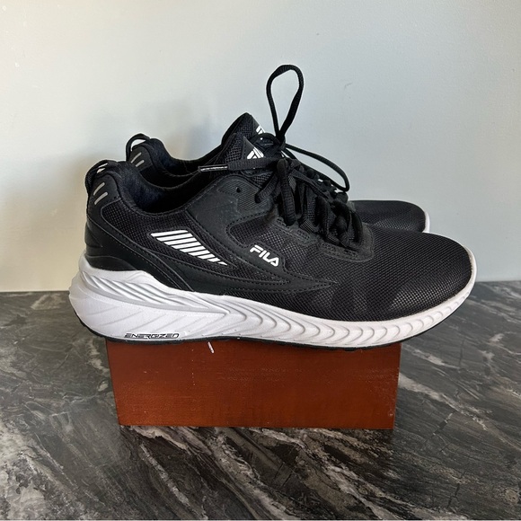 Fila Black Running Shoes - Picture 2 of 12